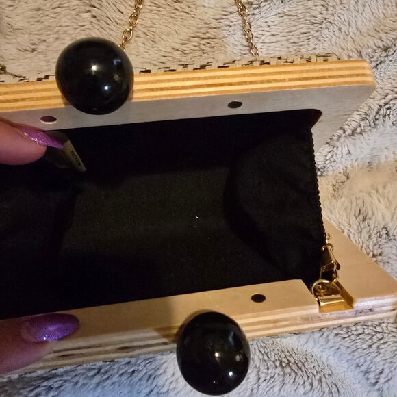 woven and wooden purse - Picture 2 of 2